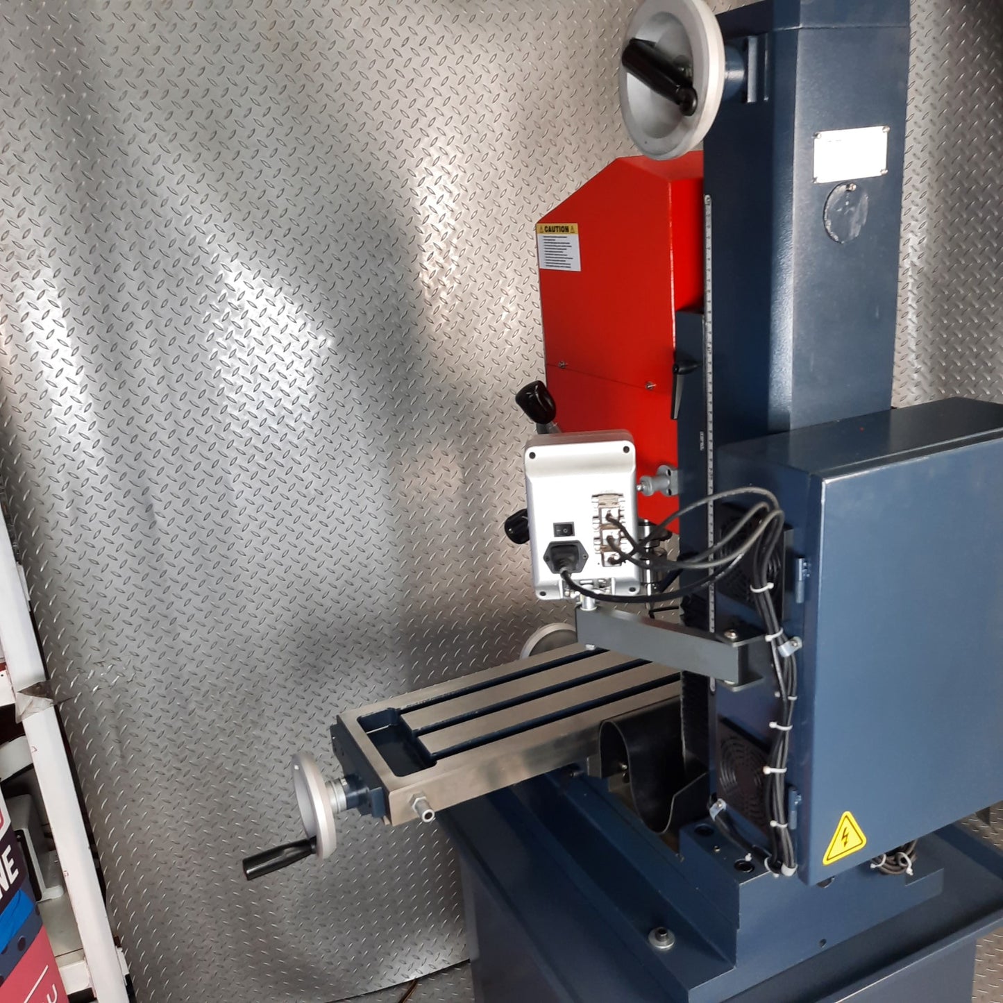 Milling Machine Direct Drive Variable Speed 1500w Motor Part No.: SMILL-E3 C4