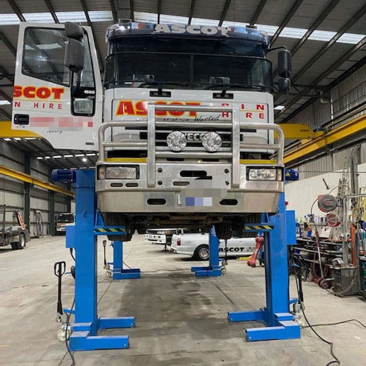 TRUCK/BUS HOIST MOBILE COLUMN Part No SMCL175-4 Code No. 13