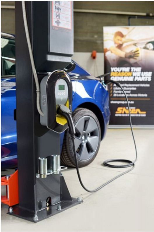 CHARGE STATION – Zappi 7kw Untethered EV Charge Station Part No.: SMYEN7KW Code No. 31