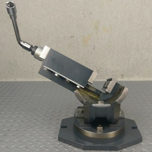 MILLING MACHINE Vice 125mm 3 Axis S/Base 3 Way Tilt Part No.: SMV125 Code No. 4