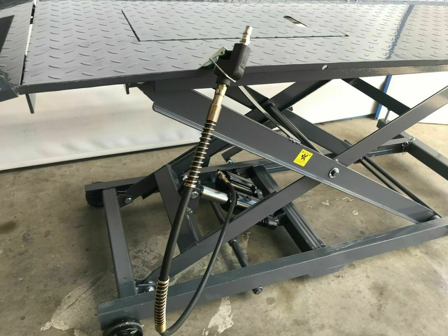 MOTORCYCLE LIFT BENCH, HOIST, AIR/HYD LIFT WORK BENCH Part No.: RMB6003B C 10