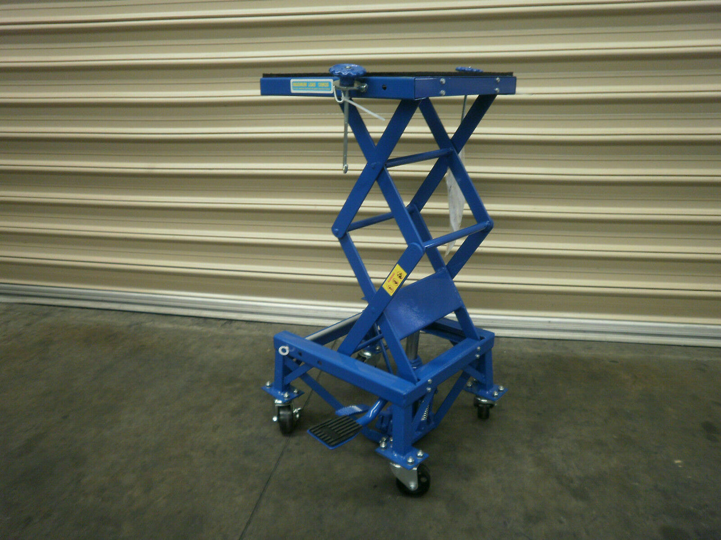 MOTORCYCLE SCISSOR LIFT STAND JACK DOLLIE HYDRAULIC Part No.: RMC6504 Code 10